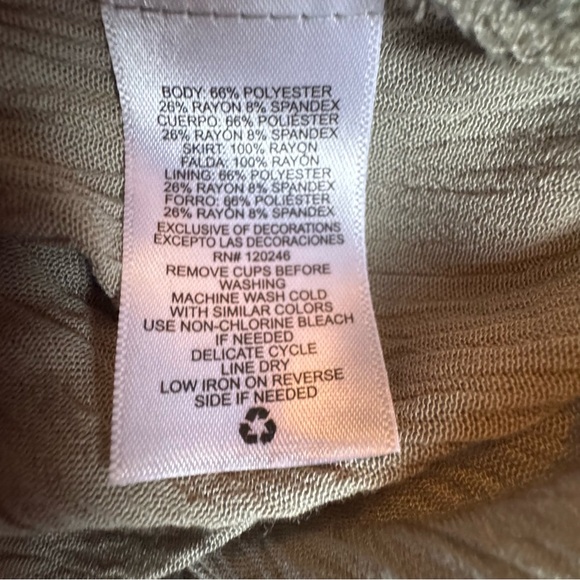 Sleeveless Tiered dress with shorts built in - Seagrass - Picture 9 of 11